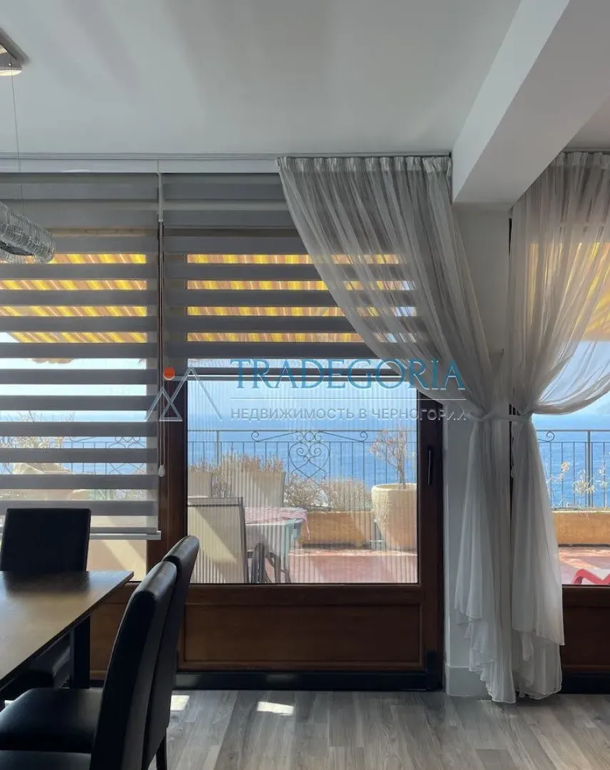 Prodaja, četvorosoban stan, 222m², Dobra Voda, Bar