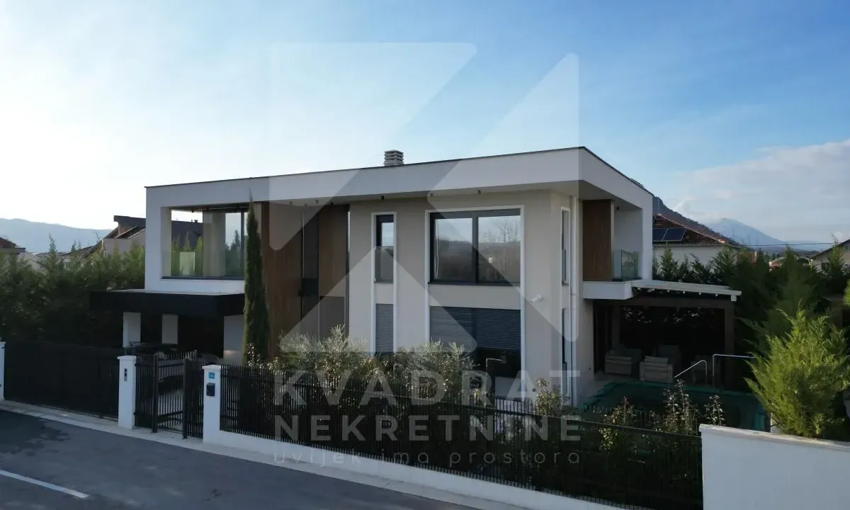 Rent, house, 230m², Gornja Gorica, Podgorica