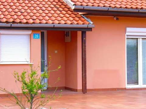 Prodaja, kuća, 77m², Murtovina, Podgorica - image 3