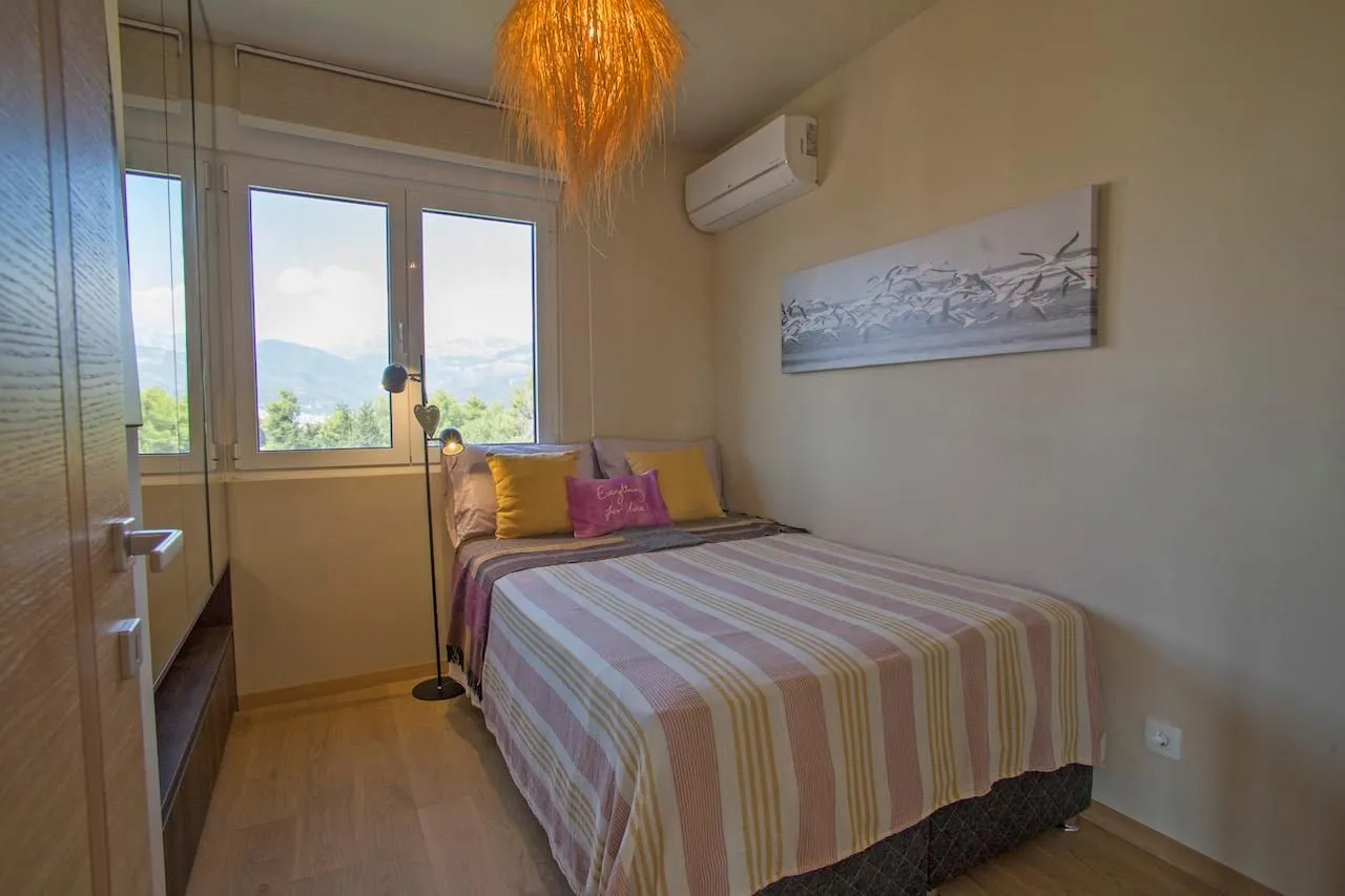 Prodaja, dvosoban stan, 64m², Pod Kuk, Tivat