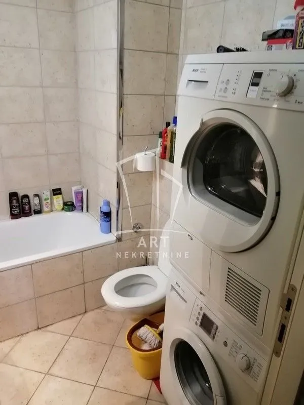 Prodaja, četvorosoban stan, 109m², Crveni Krst, Beograd