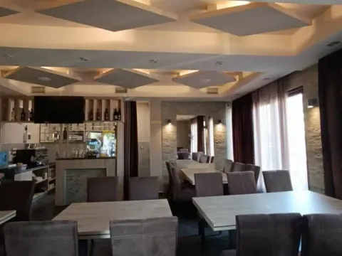 Prodaja, poslovni prostor, 300m², Centar, Jagodina - image 12