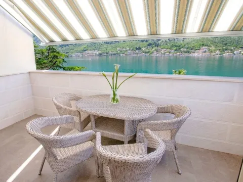 Prodaja, dvosoban stan, 100m², Dobrota, Kotor - image 18