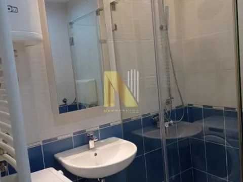 Izdavanje, trosoban stan, 82m², Centar, Novi Sad - image 20