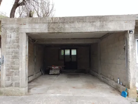 Prodaja, kuća, 70m², Tivat, Crna Gora - image 3