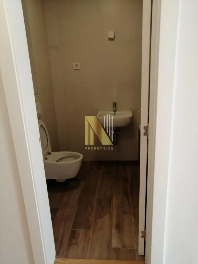 Izdavanje, dvosoban stan, 61m², Socijalno, Novi Sad Sve Podlokacije