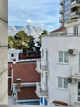 Rent, two bedroom apartment, 70m², Centar, Budva - image 18