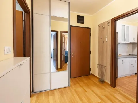 Sale, one bedroom apartment, 50m², City Kvart, Podgorica - image 4