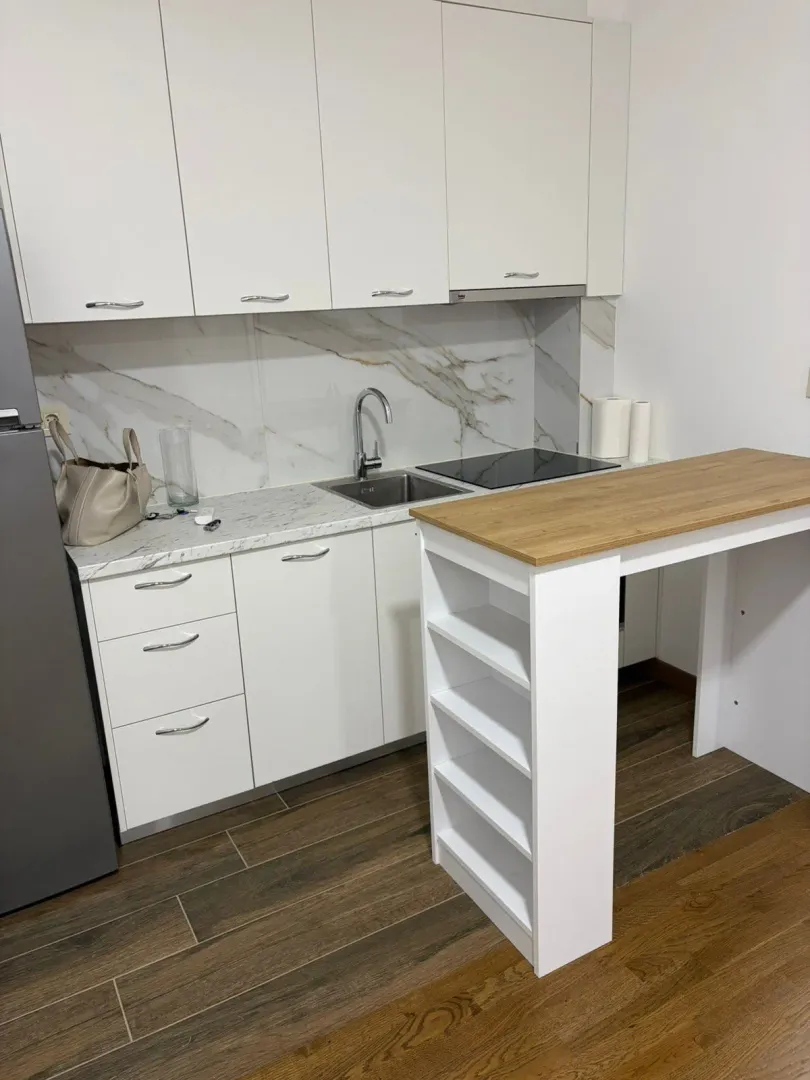 Rent, one bedroom apartment, 49m², Centar, Budva