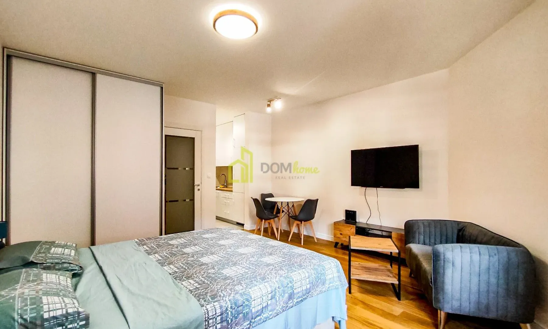 Prodaja, garsonjera, 33m², Central Point, Podgorica