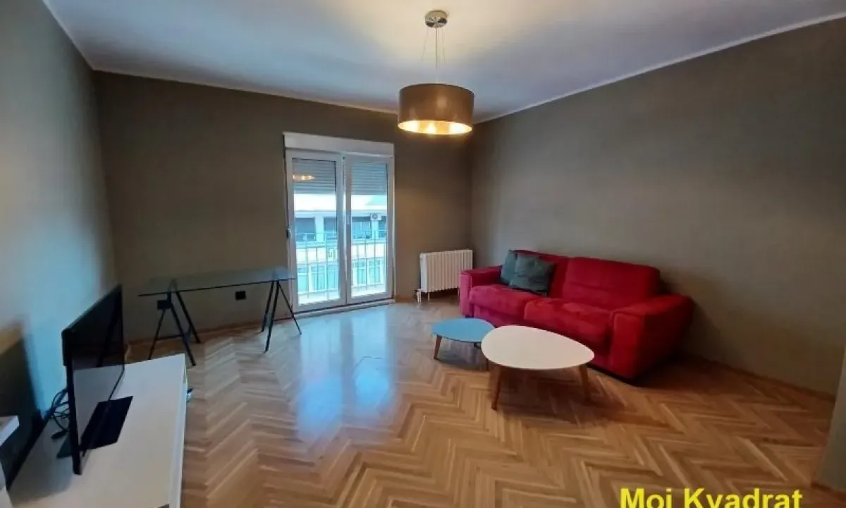 Izdavanje, trosoban stan, 80m², Slavija, Vračar Sve Podlokacije