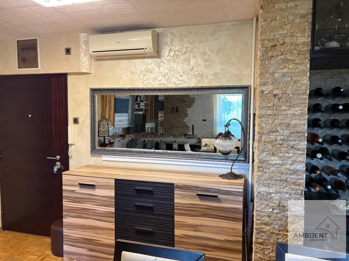 Prodaja, trosoban stan, 73m², Galenika, Beograd