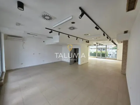 Izdavanje, poslovni prostor, 100m², City Kvart, Podgorica - image 2