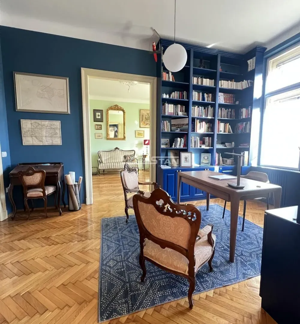 Izdavanje, četvorosoban stan, 122m², Stari Grad, Beograd