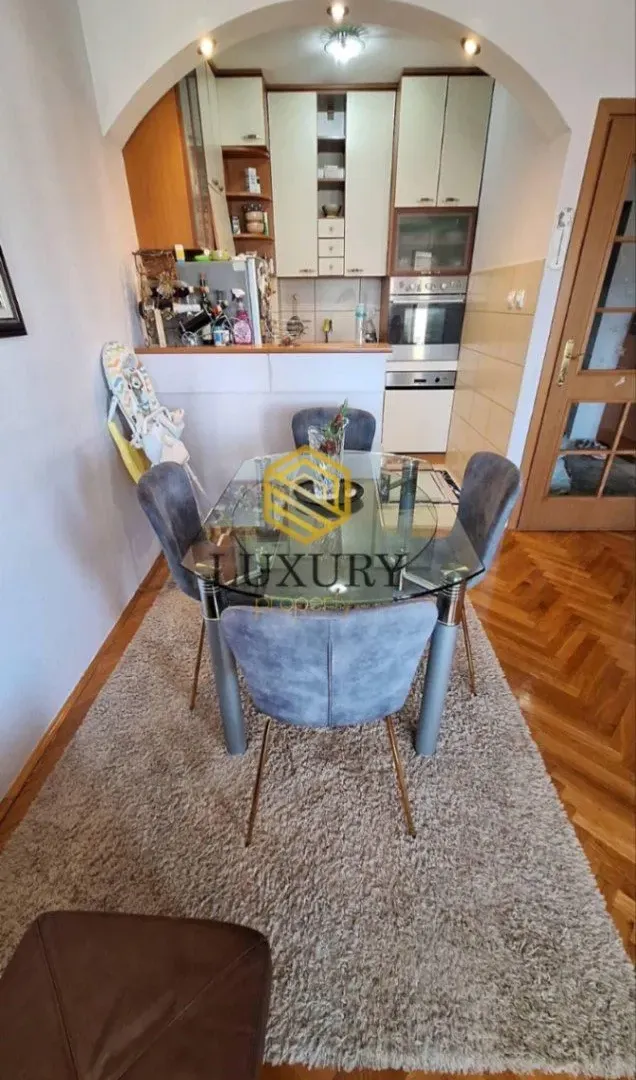 Izdavanje, jednosoban stan, 45m², Stari Aerodrom, Podgorica