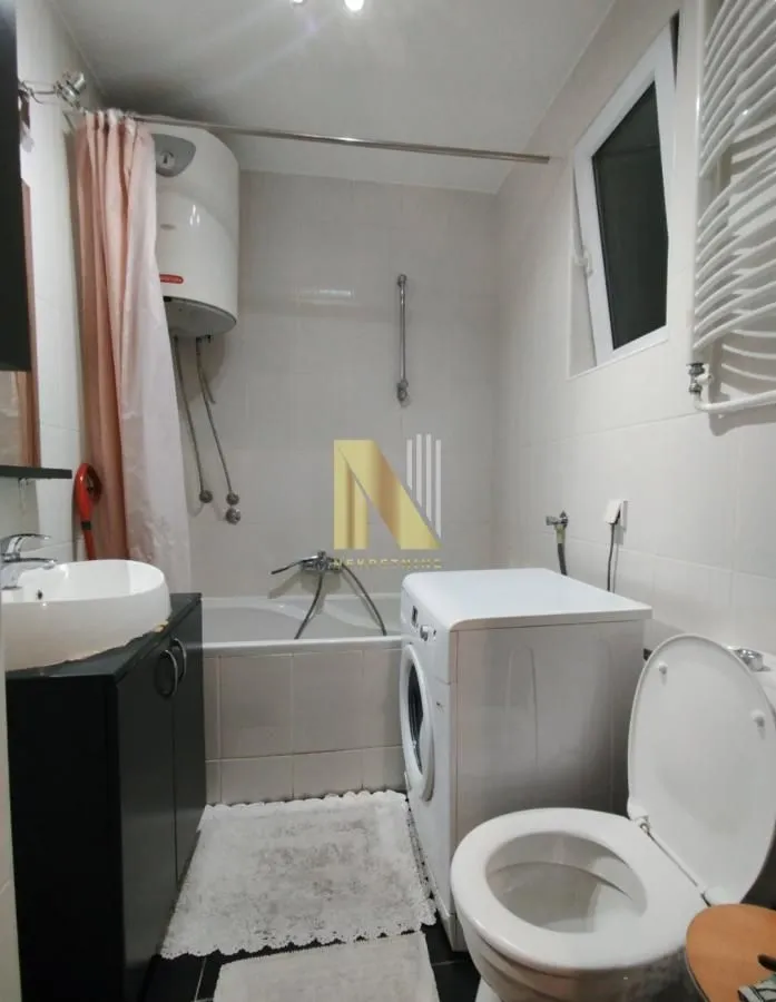 Izdavanje, dvosoban stan, 52m², Novi Sad, Srbija