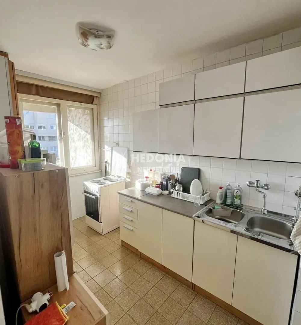Prodaja, dvosoban stan, 73m², Brace Jerković, Voždovac Sve Podlokacije