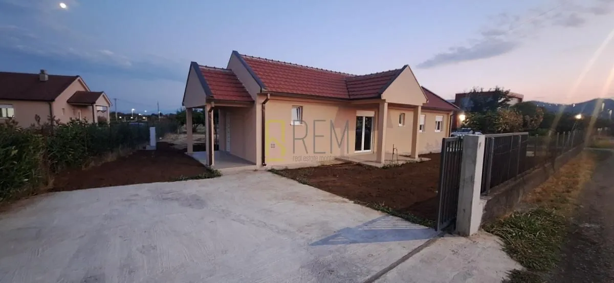 Rent, house, 95m², Donji Kokoti, Podgorica