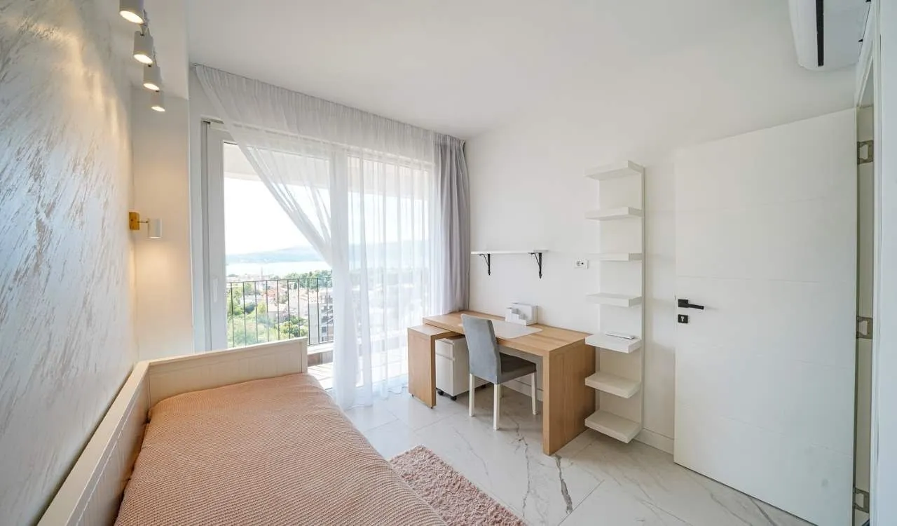 Prodaja, dvosoban stan, 66m², Tivat, Crna Gora