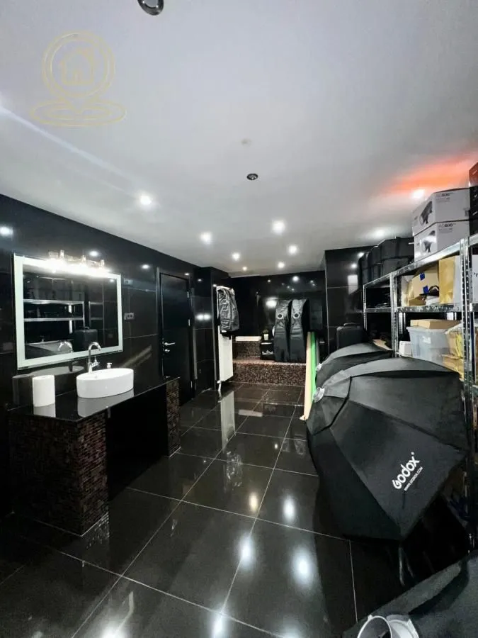 Sale, office space, 284m², Šumice, Beograd