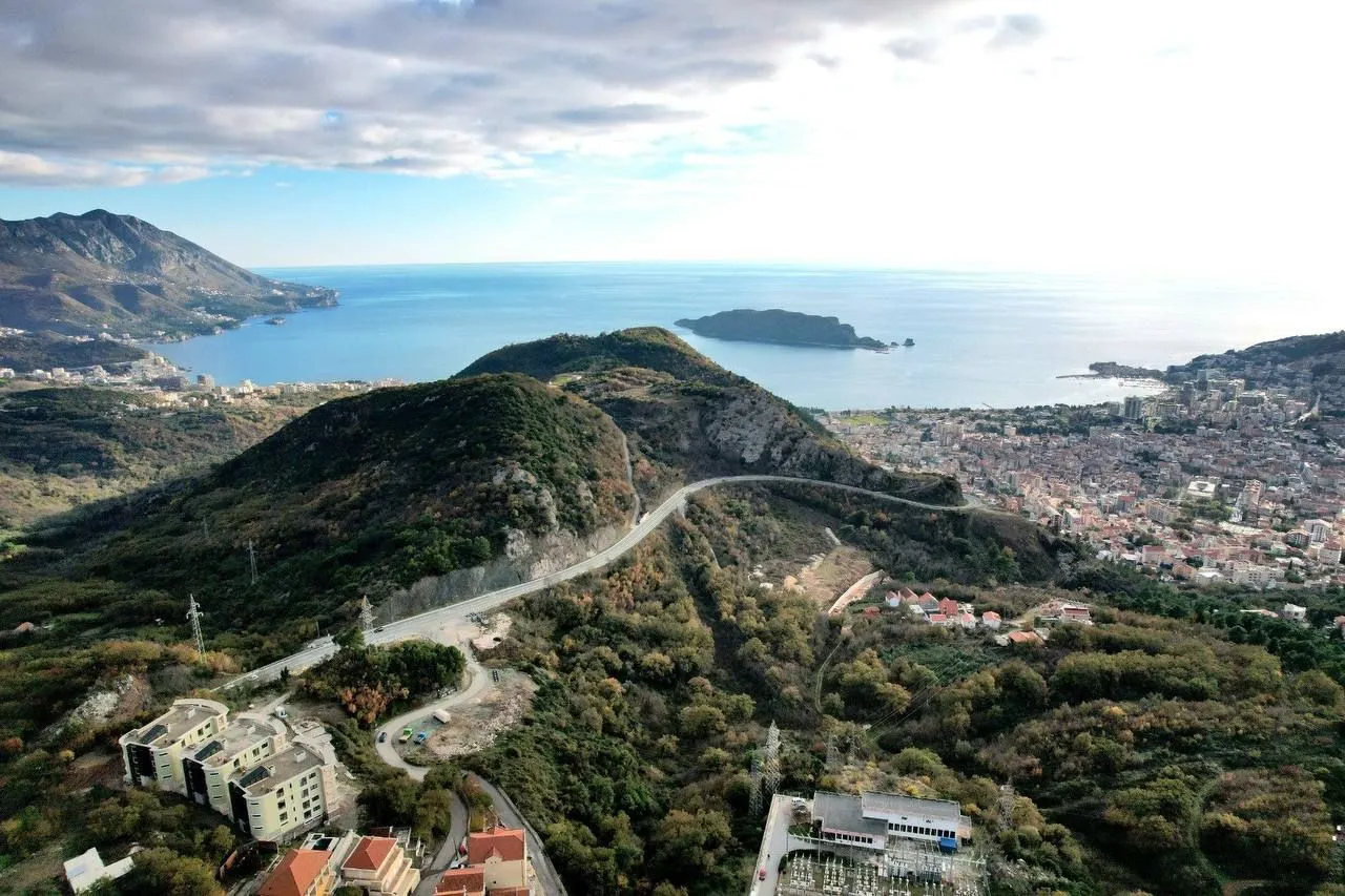 Prodaja, plac, 2104m², Markovići, Budva