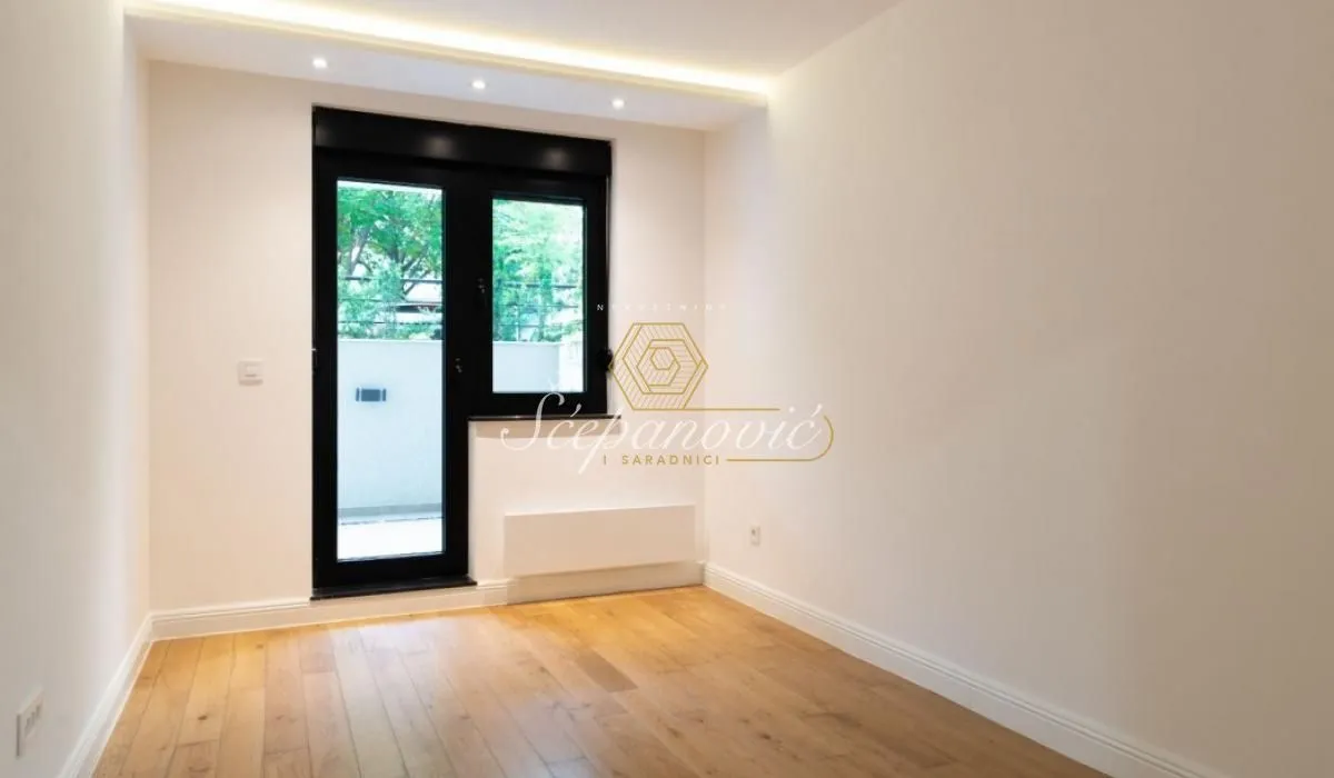 Sale, four bedroom apartment, 96m², Crveni Krst, Beograd