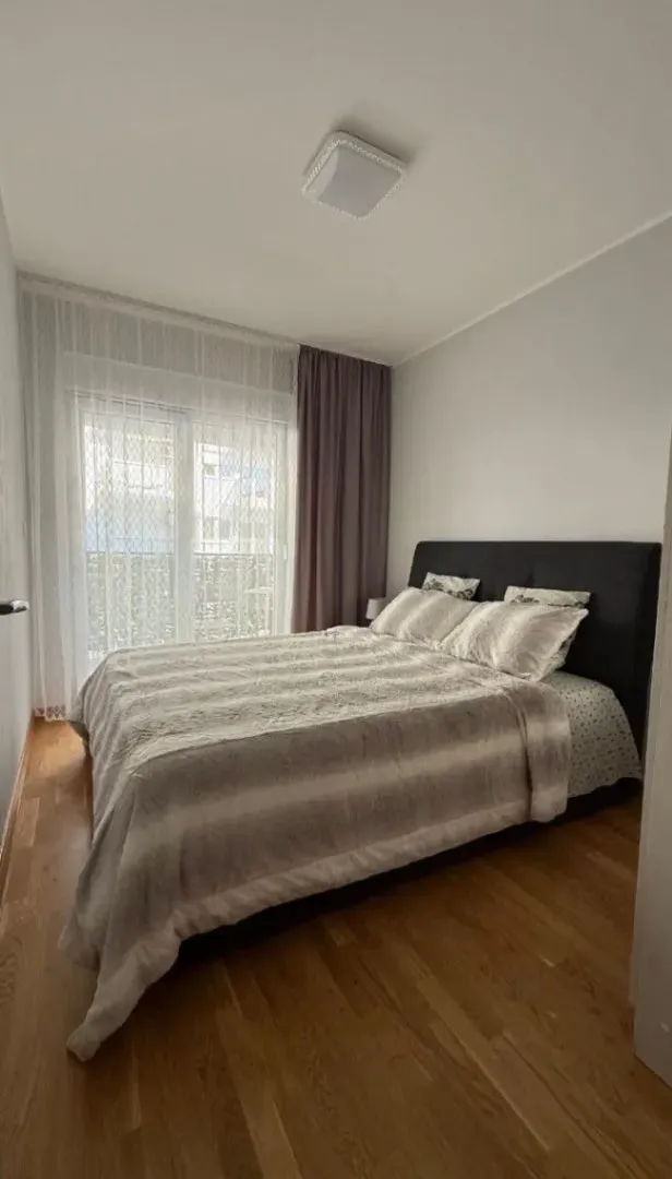 Rent, one bedroom apartment, 42m², Centar, Budva
