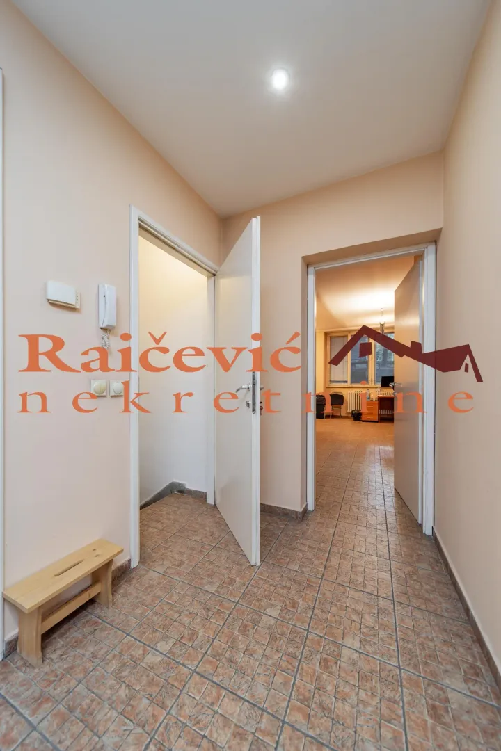 Sale, office space, 138m², Banovo Brdo, Beograd