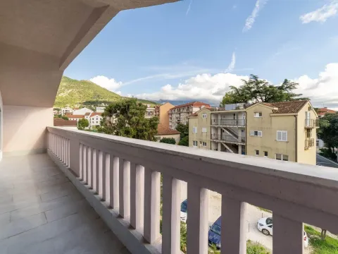 Prodaja, dvosoban stan, 66m², Centar, Tivat - image 15