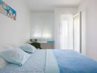 Izdavanje, jednosoban stan, 45m², City Kej, Podgorica - image 13