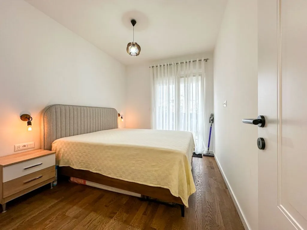 Izdavanje, jednosoban stan, 49m², Stari Aerodrom, Podgorica