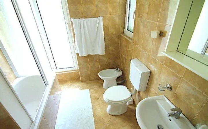 Sale, one bedroom apartment, 42m², Dobrota, Kotor