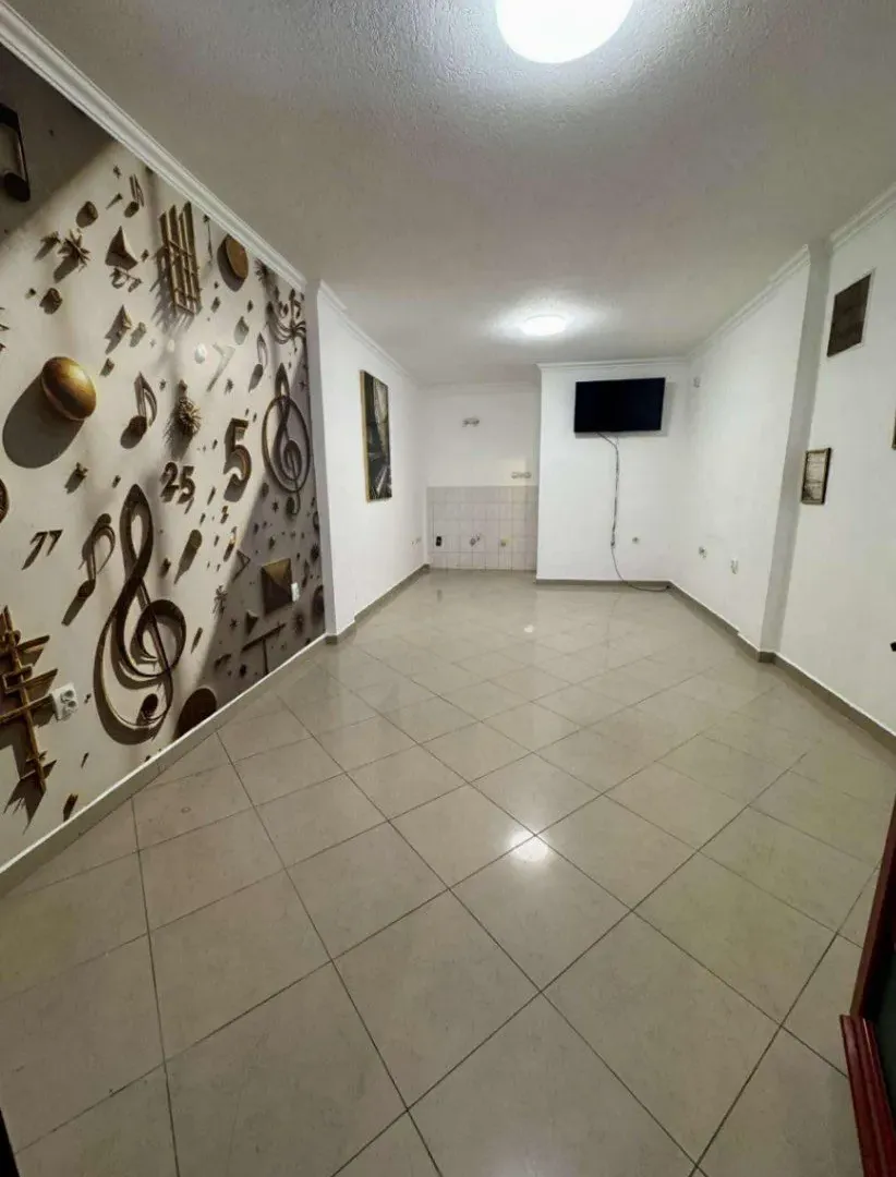 Sale, office space, 25m², Makedonsko naselje, Bar