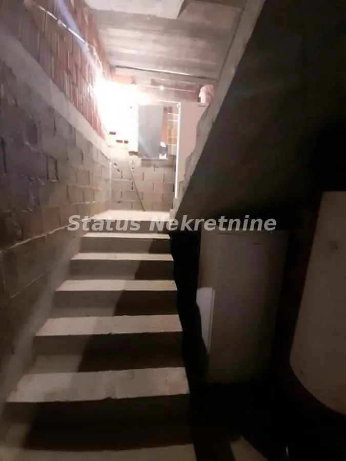 Prodaja, kuća, 160m², Futog, Novi Sad Sve Podlokacije