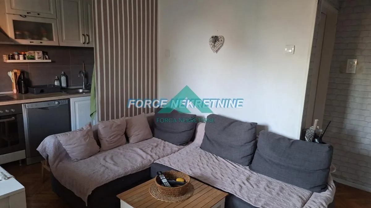 Sale, four bedroom apartment, 104m², Voždovac Sve Podlokacije, Beograd