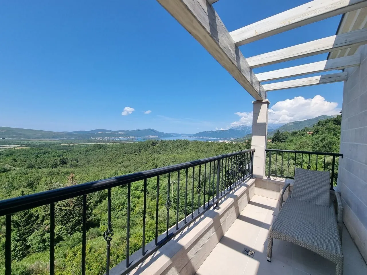 Prodaja, dvosoban stan, 101m², Kavač, Kotor