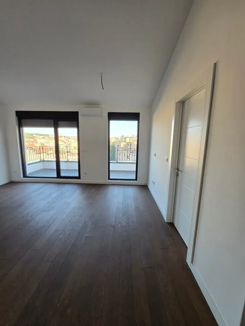 Prodaja, četvorosoban stan, 92m², Vukov Spomenik, Zvezdara Sve Podlokacije