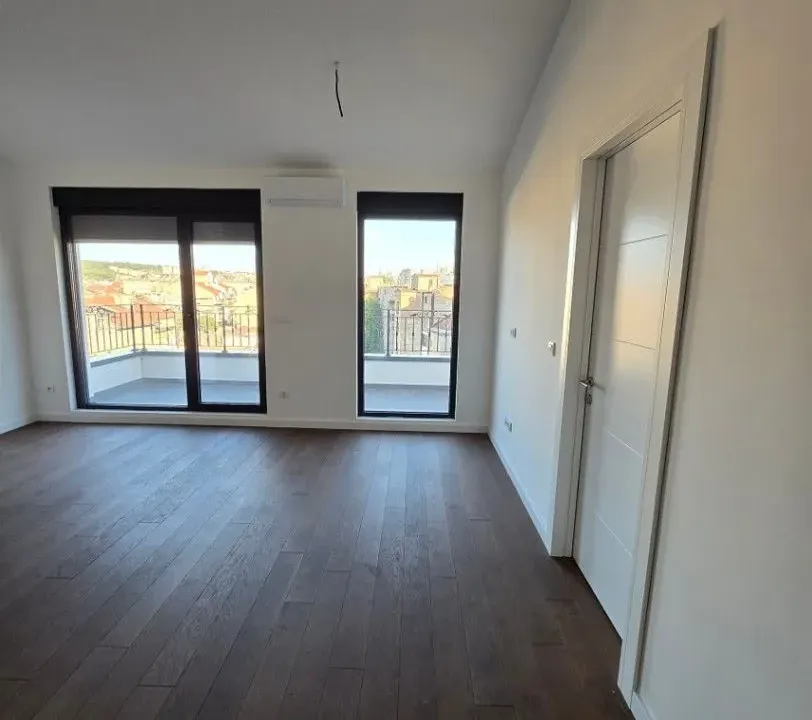 Prodaja, četvorosoban stan, 92m², Vukov Spomenik, Zvezdara Sve Podlokacije