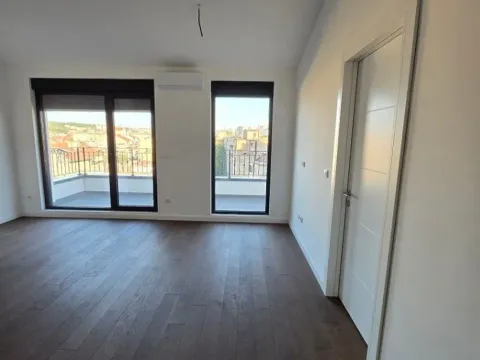 Prodaja, četvorosoban stan, 92m2, Vukov Spomenik, Zvezdara, Beograd