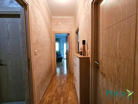 Izdavanje, trosoban stan, 95m², Blok 9, Podgorica - image 11