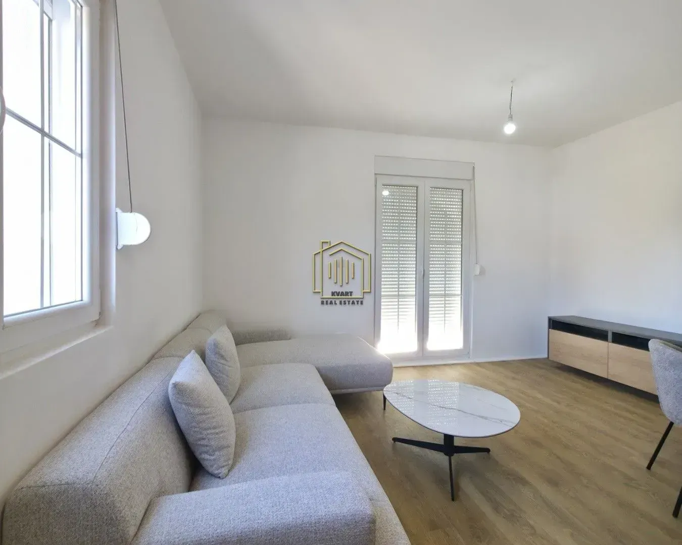 Prodaja, dvosoban stan, 64m², Cetinje, Crna Gora