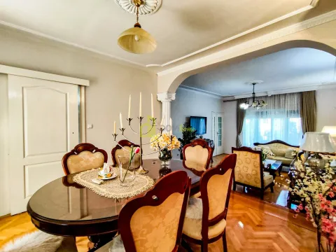 Izdavanje, kuća, 250m², Donja Gorica, Podgorica - image 29