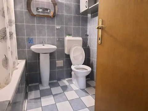 Rent, one bedroom apartment, 58m², Vezirov Most, Podgorica - image 8