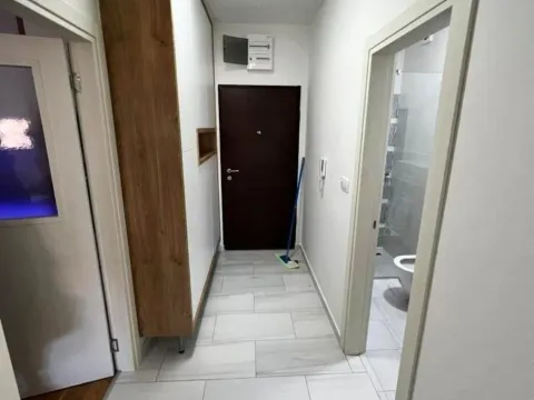 Rent, apartment, 46m², Stari Aerodrom, Podgorica - image 4