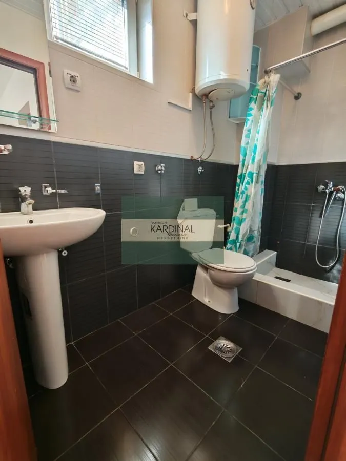 Izdavanje, jednosoban stan, 36m², Centar, Kragujevac