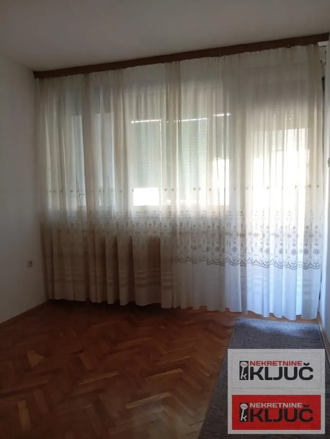 Prodaja, dvosoban stan, 70m², Bulevar Oslobodjenja, Novi Sad Sve Podlokacije