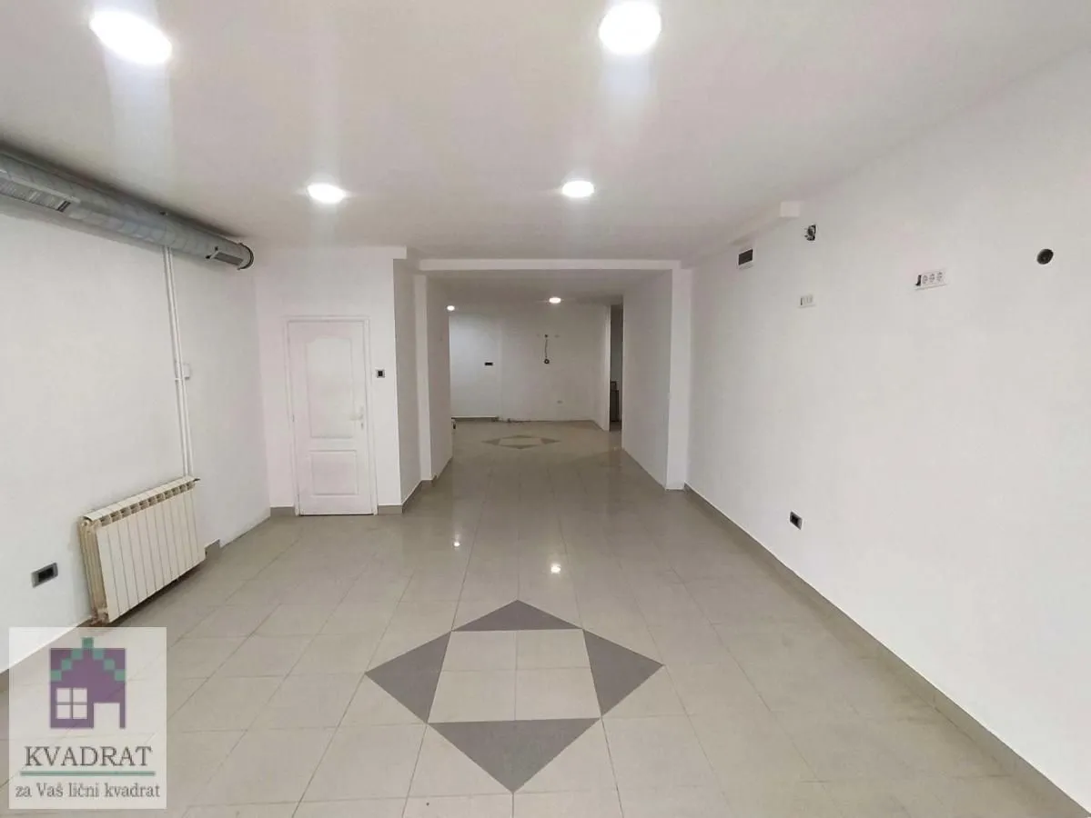 Izdavanje, poslovni prostor, 87m², Obrenovac, Beograd