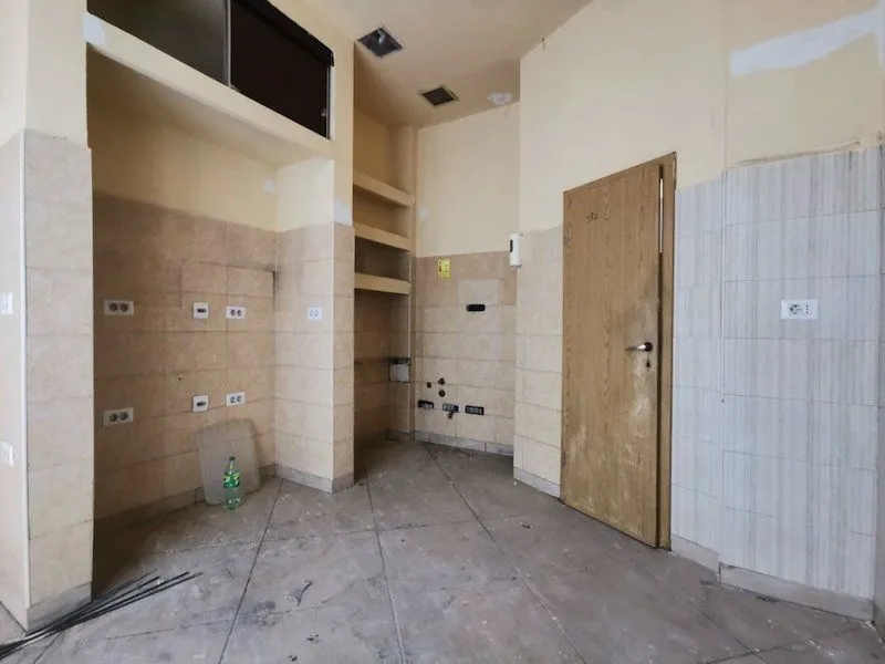 Sale, office space, 55m², Krivi Most, Podgorica