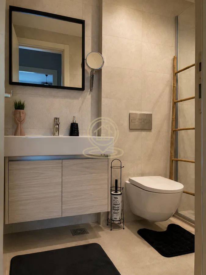 Izdavanje, dvosoban stan, 55m², Savski Venac, Beograd