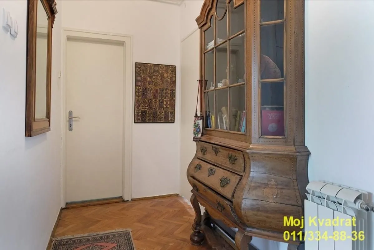 Prodaja, dvosoban stan, 55m², Kalenić Pijaca, Vračar Sve Podlokacije